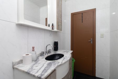 Casa para alugar com 60m², 4 quartos e 2 vagasBanheiro