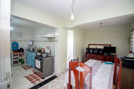 Casa para alugar com 190m², 5 quartos e 5 vagas Casa para alugar com 190m², 5 quartos e 5 vagasCozinha e Área de Serviço