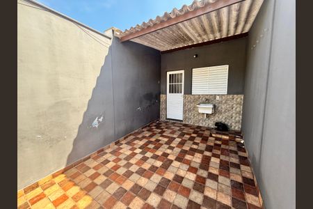 Casa para alugar com 40m², 1 quarto e 1 vaga Casa para alugar com 40m², 1 quarto e 1 vagaQuintal