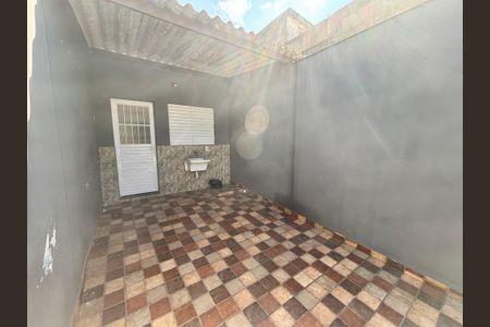 Casa para alugar com 40m², 1 quarto e 1 vaga Casa para alugar com 40m², 1 quarto e 1 vagaQuintal