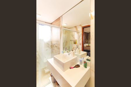 Apartamento à venda com 107m², 3 quartos e 2 vagasBanheiro da Suíte 2