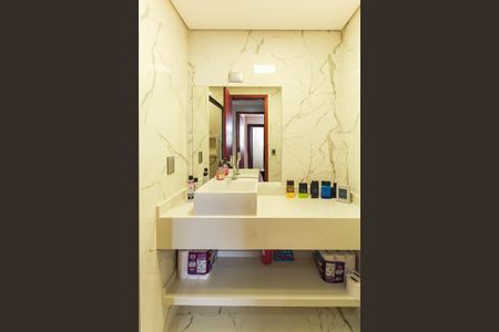 Apartamento à venda com 107m², 3 quartos e 2 vagasBanheiro