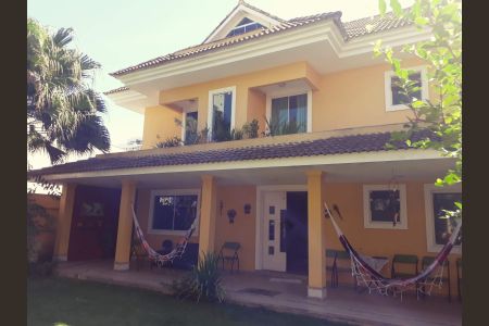 Casa de condomínio à venda com 750m², 3 quartos e 3 vagas