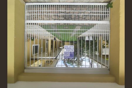 Casa de condomínio à venda com 750m², 3 quartos e 3 vagas Casa de condomínio à venda com 750m², 3 quartos e 3 vagasFachada