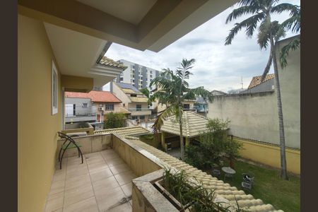 Casa de condomínio à venda com 750m², 3 quartos e 3 vagas