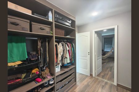 Casa de condomínio à venda com 750m², 3 quartos e 3 vagas