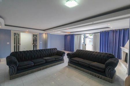 Casa à venda com 500m², 3 quartos e 5 vagasSala