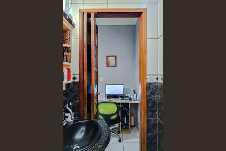 Casa à venda com 270m², 4 quartos e 2 vagasBanhBanheiro da Suite (Casa 2)eiro (Casa 2)