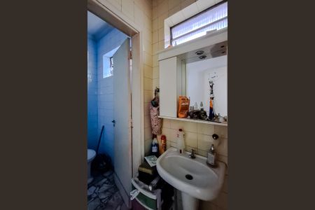 Casa à venda com 270m², 4 quartos e 2 vagasLavabo