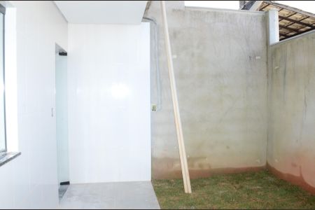 Casa à venda com 100m², 3 quartos e 2 vagasQuintal