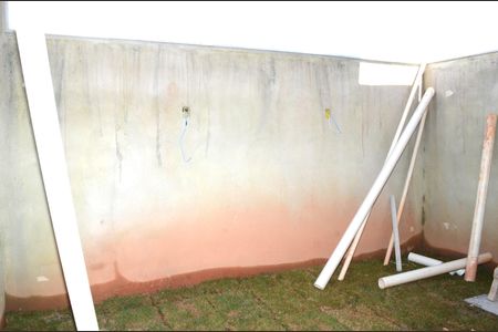 Casa à venda com 100m², 3 quartos e 2 vagasQuintal