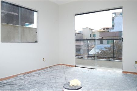 Casa à venda com 100m², 3 quartos e 2 vagasSuíte