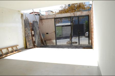 Casa à venda com 100m², 3 quartos e 2 vagasGaragem
