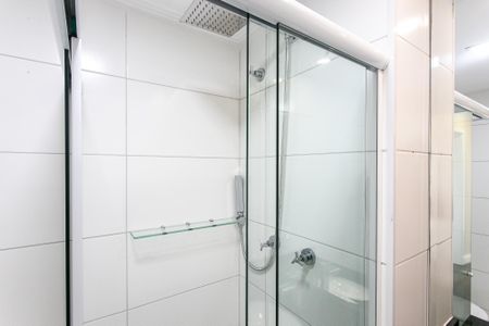 Apartamento à venda com 72m², 3 quartos e 4 vagasBanheiro Social