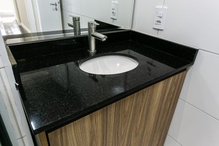 Apartamento à venda com 72m², 3 quartos e 4 vagasBanheiro Social