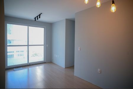 Sala de apartamento à venda com 3 quartos, 66m² em Vila Dom Pedro I, São Paulo