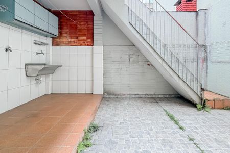 Casa à venda com 222m², 4 quartos e 1 vaga Casa à venda com 222m², 4 quartos e 1 vagaCasa 2 - Quintal