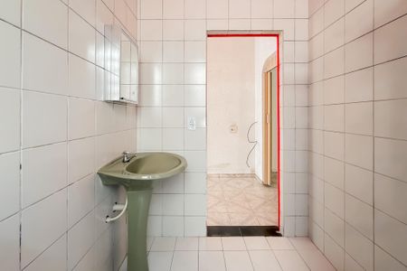 Casa à venda com 222m², 4 quartos e 1 vaga Casa à venda com 222m², 4 quartos e 1 vagaCasa 3 - Banheiro