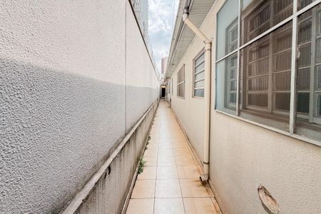 Casa à venda com 222m², 4 quartos e 1 vaga Casa à venda com 222m², 4 quartos e 1 vagaCorredor Externo
