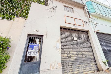 Casa à venda com 222m², 4 quartos e 1 vaga Casa à venda com 222m², 4 quartos e 1 vagaFachada
