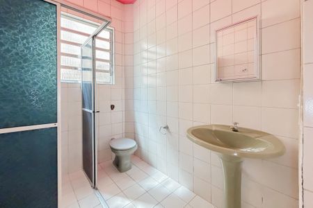 Casa à venda com 222m², 4 quartos e 1 vaga Casa à venda com 222m², 4 quartos e 1 vagaCasa 3 - Banheiro