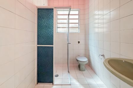 Casa à venda com 222m², 4 quartos e 1 vaga Casa à venda com 222m², 4 quartos e 1 vagaCasa 3 - Banheiro