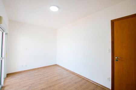 Apartamento à venda com 138m², 3 quartos e 2 vagasQuarto 2 - Suíte