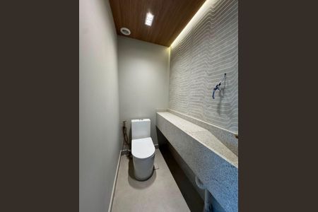 Apartamento à venda com 165m², 3 quartos e 3 vagas Apartamento à venda com 165m², 3 quartos e 3 vagasBanheiro
