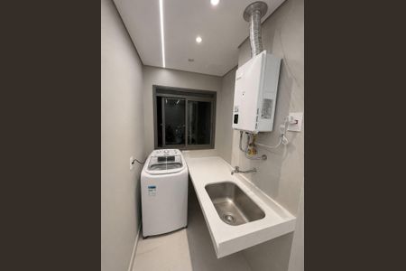 Apartamento à venda com 165m², 3 quartos e 3 vagas Apartamento à venda com 165m², 3 quartos e 3 vagasÁrea de Serviço