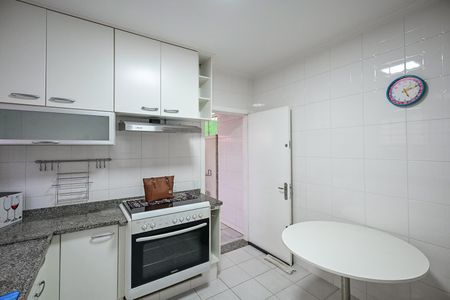 Casa de condomínio à venda com 168m², 3 quartos e 2 vagasCozinha