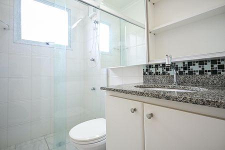 Casa de condomínio à venda com 168m², 3 quartos e 2 vagasBanheiro Suíte 