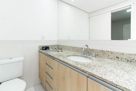 Apartamento para alugar com 162m², 3 quartos e 3 vagas Apartamento para alugar com 162m², 3 quartos e 3 vagasBanheiro da Suíte 3