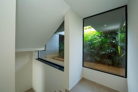 Casa à venda com 623m², 5 quartos e 4 vagas Casa à venda com 623m², 5 quartos e 4 vagasCIRCULACAO