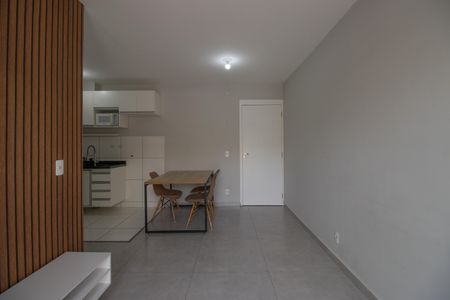 Sala de apartamento para alugar com 2 quartos, 48m² em Lajeado, Cotia