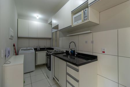 Apartamento para alugar com 48m², 2 quartos e 1 vaga Apartamento para alugar com 48m², 2 quartos e 1 vagaCozinha - Armários
