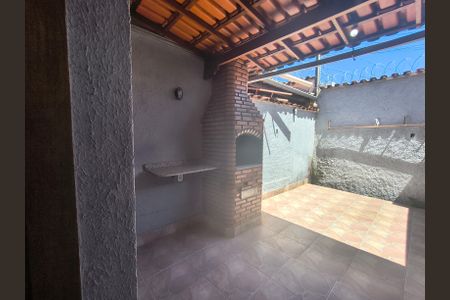 Casa à venda com 160m², 2 quartos e 1 vaga Casa à venda com 160m², 2 quartos e 1 vagaÁrea externa