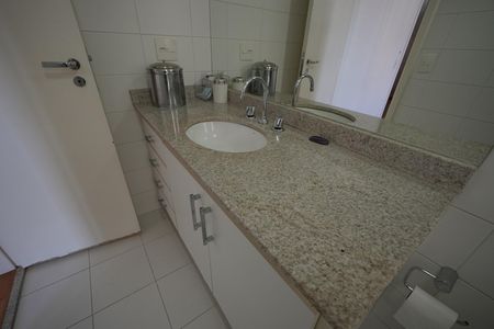 Apartamento à venda com 260m², 4 quartos e 4 vagasSuíte 1