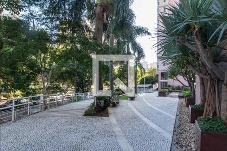 Apartamento à venda com 260m², 4 quartos e 4 vagasEntrada