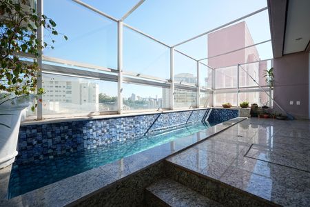 Apartamento à venda com 260m², 4 quartos e 4 vagasVaranda