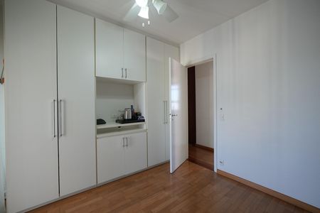 Apartamento à venda com 260m², 4 quartos e 4 vagasSuíte 1