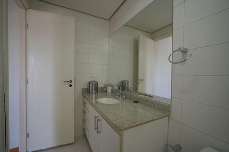 Apartamento à venda com 260m², 4 quartos e 4 vagasSuíte 1