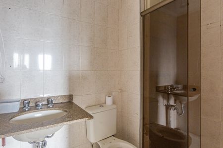 Apartamento à venda com 70m², 3 quartos e 1 vaga Apartamento à venda com 70m², 3 quartos e 1 vagaBanheiro Social