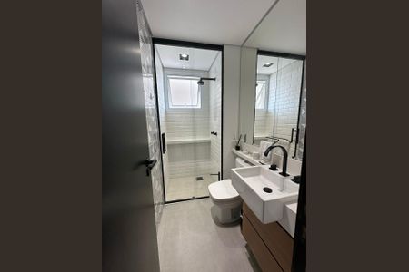 Banheiro de apartamento para alugar com 2 quartos, 53m² em Jardim do Lago, Jundiaí