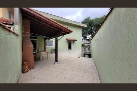 Casa à venda com 119m², 2 quartos e 3 vagas