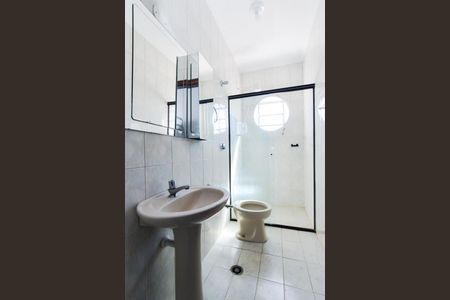 Casa para alugar com 80m², 2 quartos e 2 vagasBanheiro