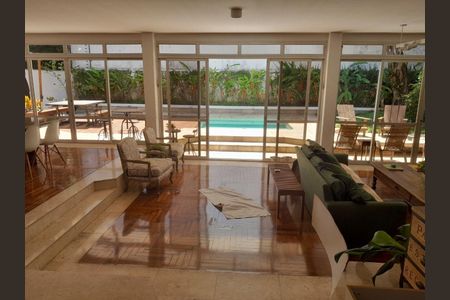 Casa à venda com 3 quartos, 368m² em Morumbi, São Paulo