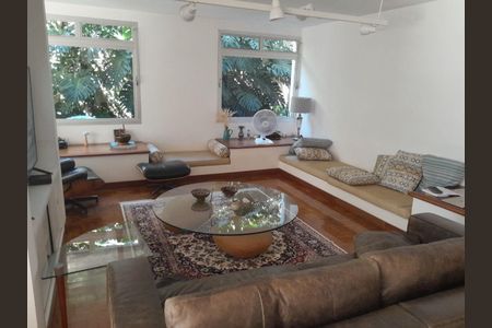 Casa à venda com 3 quartos, 368m² em Morumbi, São Paulo