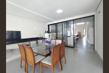Casa à venda com 3 quartos, 230m² em Swiss Park, Campinas