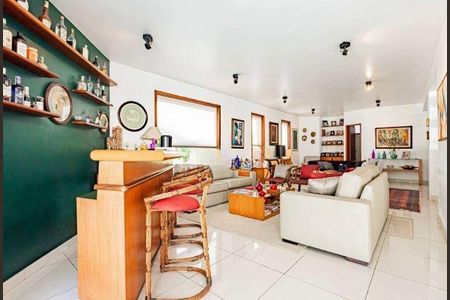 Casa à venda com 3 quartos, 340m² em Residencial Cinco (Alphaville), Santana de Parnaíba