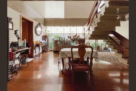 Casa à venda com 4 quartos, 400m² em Residencial Nove (Alphaville), Santana de Parnaíba